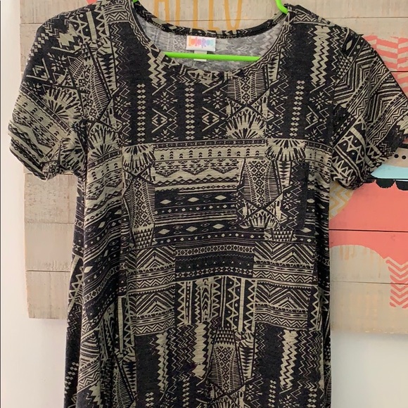 XXS CARLY dress. Black and grey Aztec design - Picture 4 of 6